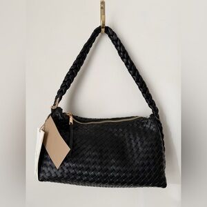 Viral Antik Kraft Black Woven Shoulder Bag